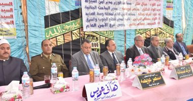 صور .. محافظ أسيوط يشهد جلسة صلح وإنهاء خصومة ثأرية بين "زقوق"و"الحمر" 