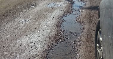 قارئ يشكو تهالك الطريق بالمنطقة الثانية بمدينة السادات