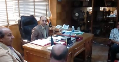 رئيس مدينة المحلة يوجه بتفعيل منظومة الشباك الواحد للتسهيل على المواطنيين
