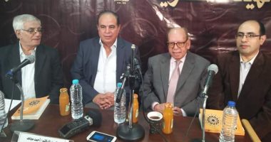 نقاد: صلاح فضل مكانته قريبة من طه حسين وكتابه "عين النقد" مرآة للعصر