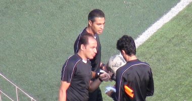 يحدث فى الدورى المصرى.. حكم ينهى اللقاء بعد 85 دقيقة ويعود لاستكماله