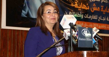 وزيرة التضامن تصل منتدى «بداية مش نهاية» لعرض قصص نجاح للغارمات 