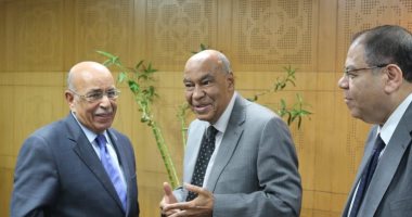 صور.. مفيد شهاب يلقى محاضرة لمستشارى قضايا الدولة عن التحكيم الدولى