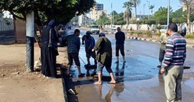 صور.. تطهير 60 غرفة صرف وتوفير سيارات الكسح لمواجهة موجة الامطار بأشمون   
