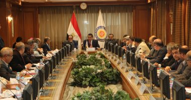 وزير التعليم العالى يرأس اجتماع المجلس الأعلى للمستشفيات الجامعية