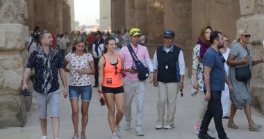 قارئ يناشد المسئولين وضع ماكينات صرف آلى بساحة معبد الكرنك
