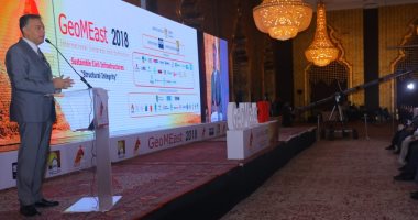 هشام عرفات: شبكات النقل تعد البنية التحتية الرئيسية لكافة برامج التنمية بالبلاد