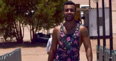 ابن الجيزة يتحدى الإعاقة.. عمر حجازى يقود دراجة من طابا للأهرامات بساق مبتورة