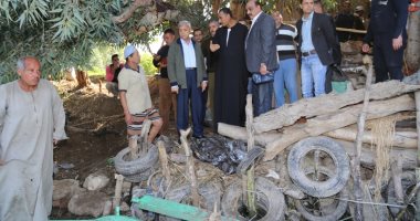 تفاصيل مصرع 5 أشخاص غرقا فى انقلاب معدية بالرياح البحيرى.. الضحايا لقوا مصرعهم نتيجة الحمولة الزائدة للمركب.. والنيابة تصرح بدفن الجثث.. محافظ المنوفية يتفقد موقع الحادث.. وإعانات عاجلة لأسر المتوفين والمصابين