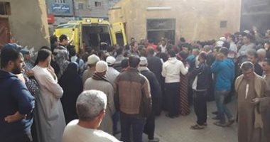 صور.. تسليم جثامين ضحايا غرق قارب المنوفية لذويهم