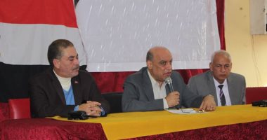 وكيل تعليم الغربية يستمع لشكاوى طلاب الصف الأول الثانوى حول جدول الامتحان