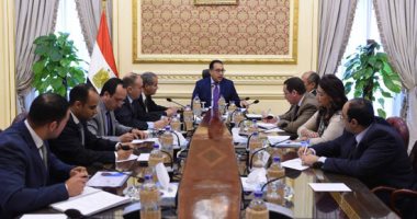 رئيس الوزراء يعقد اجتماعا لمتابعة موقف توفير الفول اليابس