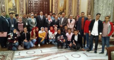 صور .. وفد طلابى من كفر الشيخ فى ضيافة مجلس النواب