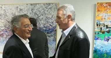 محمود حميدة: معرض "الجمال الفوضوى" لـ أحمد فريد يرتقى بنا إلى مرتبة الخيال