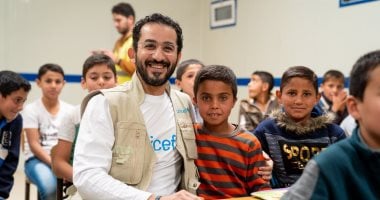 "يونيسف مصر" تبرز زيارة أحمد حلمى إلى مخيم الزعترى فى الأردن.. صور
