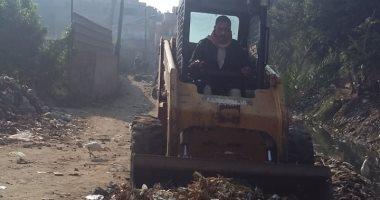فى استجابة لما نشر بـ"اليوم السابع".. رفع أكوم القمامة بقرية صناديد بالغربية