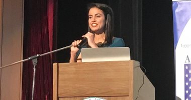 ماريان عازر تلقى محاضرة عن العمل التطوعي بمكتبة المعادى العامة