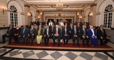 صور.. اجتماع مجلس جامعة القاهرة بحضور الدكتور على عبد العال