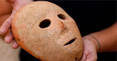الآثار الإسرائيلية تستولى على قناع أثرى عمره 9 آلاف سنة فى الضفة الغربية