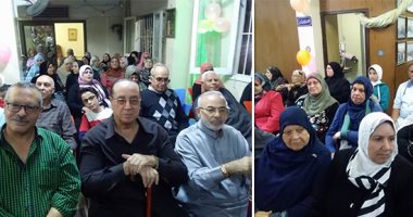 صور.. "ما أحلى قعدة زمان بحكاويها".. اليوم السابع داخل نادى الصفا للمسنين بكفر الشيخ.. نقل خبرات السنين للشباب وتعليم الفتيات التفصيل والتطريز والطبخ.. "فدنى بخبرتك" وكيفية قضاء أوقات الفراغ أهم الفعاليات