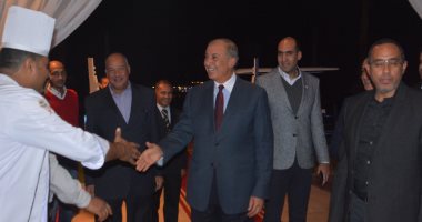 صور.. محافظ البحر الأحمر يلتقى بالغردقة 126 ممثلا لشركات سياحة رومانية
