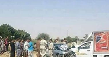  أهالى مركز السلام يناشدون محافظ سوهاج برصف "طريق الموت"