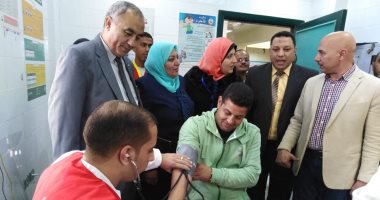 خصم 5 أيام من راتب 5 أطباء وموظفين بكفر الشيخ لتقصيرهم فى مبادرة 100مليون صحة