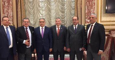 صور.. "محلية النواب" تستقبل محافظا من أوروجواى