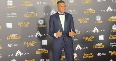 الكرة الذهبية.. مبابى يفوز بجائزة أفضل لاعب صاعد فى 2018 "فيديو"