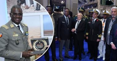 اللواء محمد العصار "شعلة نشاط" معرض إيديكس 2018.. يتفق مع رئيس أركان الجيش المالى على التعاون المشترك.. ووزير دفاع الكاميرون يدعو رجال أعمال بلاده لزيارة المعرض المقبل..رئيس هيئة تسليح قبرص: المعرض ولد عظيما