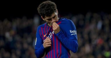 برشلونة يعلن تصعيد كارلوس ألينيا للفريق الأول لتعويض غياب رافينيا 