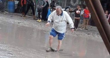 قارئ يشكو غرق شوارع منطقة خورشيد بمياه الصرف الصحى فى الإسكندرية 