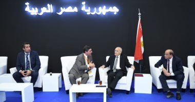 العصار يستقبل رئيس شركة الصناعات الدفاعية البرتغالية بمعرض إيديكس 