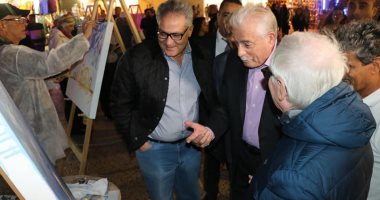 صور.. فنانو أوروبا ومصر فى بينالى شرم الشيخ يبدعون وسط إشادات الأجانب