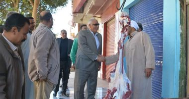 محافظ الوادى الجديد يقرر إعفاء الجزارين من رسوم نقل الماشية داخل المحافظة