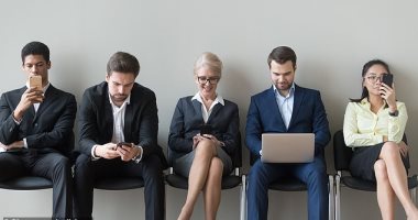 كيف رفع استخدام الموبايل نسبة مرضى القلق والتوتر فى مستشفيات بريطانيا؟