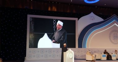 المفتى: هناك محاولات لزعزعة استقرار الدول باسم الدين منذ بداية القرن العشرين