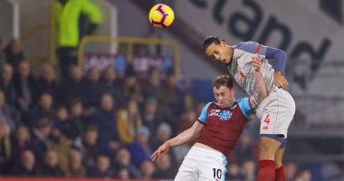 شوط أول سلبى بين بيرنلى ضد ليفربول فى الدوري الإنجليزي