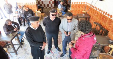صور..لليوم الثالث  حملة على المقاهى والكافيهات فى الإسماعيلية 