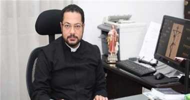 الكنيسة الكاثوليكية تنضم لقوائم تراخيص الكنائس.. الأنبا باخوم: "الوزراء" أبلغنا بأسماء كنائسنا المقننة أوضاعها.. والقرار دفعة لخطوات الدولة الجادة فى ملف المواطنة.. و"الإنجيلية" تؤكد معاينة أخر دفعة من كنائسها