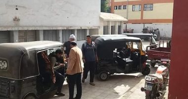 استمرار حملات ضبط التوك توك غير المرخص بأسيوط ومصادرتها