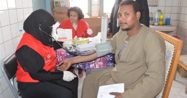 صور.. مواطن أقصرى: مشوفناش زى مبادرة 100مليون صحة قبل كده وربنا يخليلنا السيسى