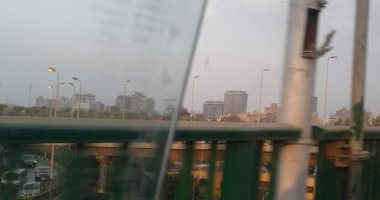 قارئ يرصد تشغيل أعمدة الإنارة نهارا تحت كوبرى فيصل