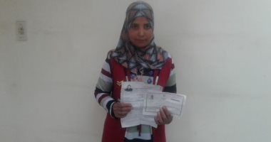  مليون تحية لـ " تحية " أحيت العلم بداخلها.. محت أميتها وحصلت على مؤهل متوسط  ..وعملت معلمة رغم اعاقتها  بنت سوهاج "المكافحة " بشتغل فى الغيط وخياطة بعد الظهر لتحسين  دخلها  وبتكتب شعر  فى وقت الفراغ 