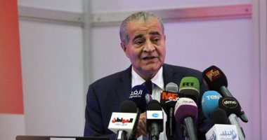 دواوين الوزارات × 24 ساعة.. وزير التموين: تسليم 25 سيارة لشباب الخريجين