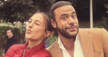 "السلطانة هيام" تزور محمد إمام فى كواليس فيلم لص بغداد .. صور