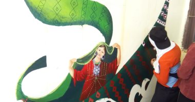 "ارسم تراثك" مبادرة فنية لتعليم طلاب الوادى الجديد الرسم وتجميل المدارس