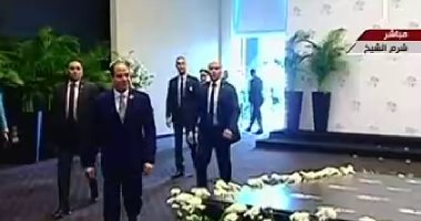 السيسى يصل مقر انعقاد منتدى "أفريقيا 2018" بشرم الشيخ