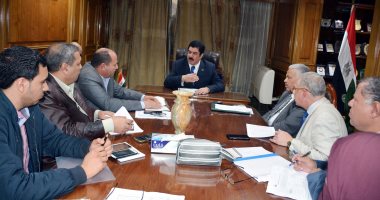 محافظ القليوبية يوجه بسرعة الانتهاء من المشروعات الخدمية خاصة مياه الشرب