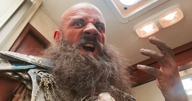 "مكى" على خطى "راجنار لوثبروك" فى Vikings .. صور